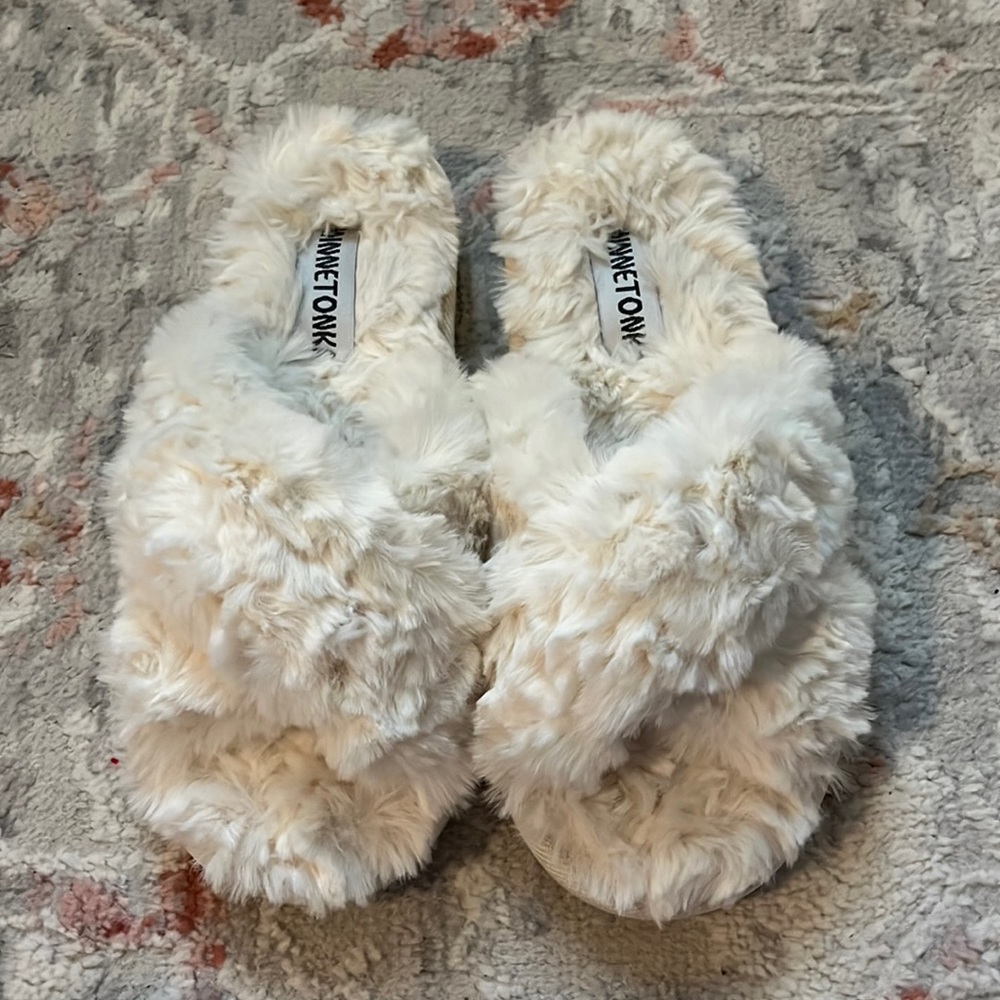 Minnetonka white slippers